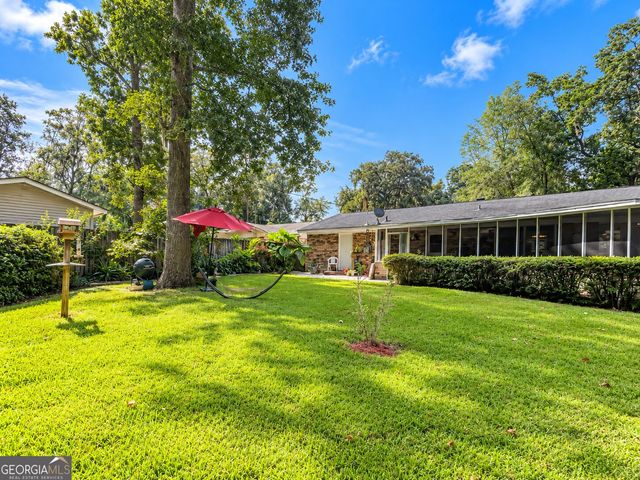 18 E Stillwood Circle, Savannah, GA 31419