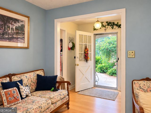 18 E Stillwood Circle, Savannah, GA 31419