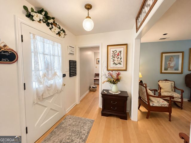 18 E Stillwood Circle, Savannah, GA 31419
