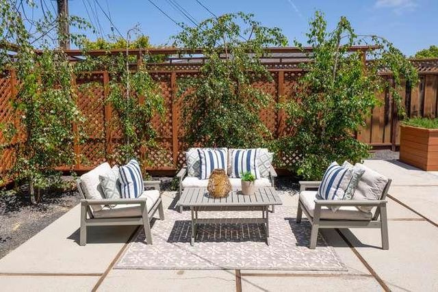 2247 Salisbury Way, San Mateo, CA 94403