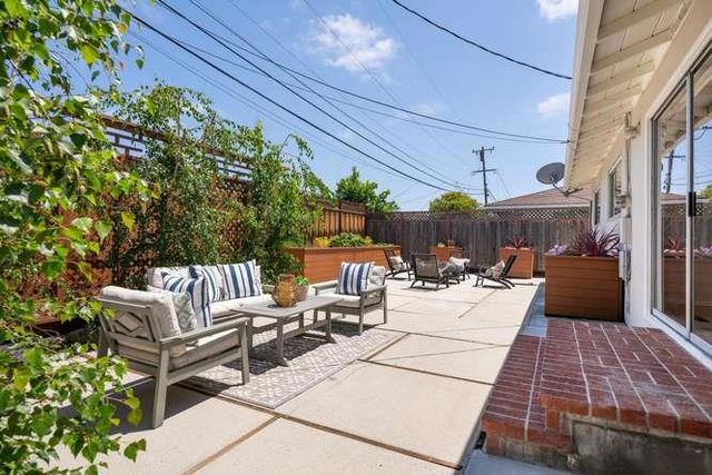 2247 Salisbury Way, San Mateo, CA 94403