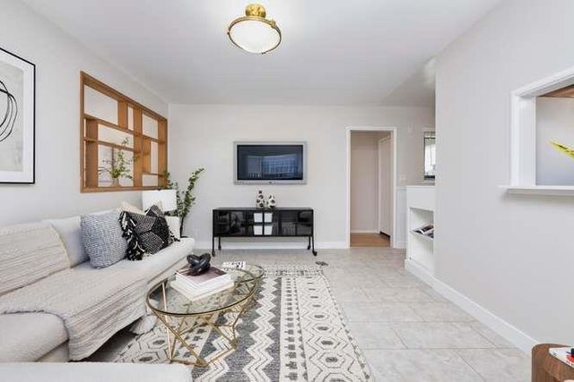 2247 Salisbury Way, San Mateo, CA 94403
