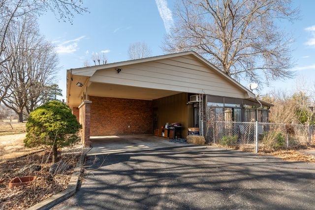 220 Kane Drive, Herrin, IL 62948