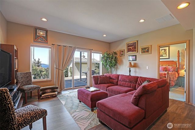 269 Burke Drive, Camano Island, WA 98282