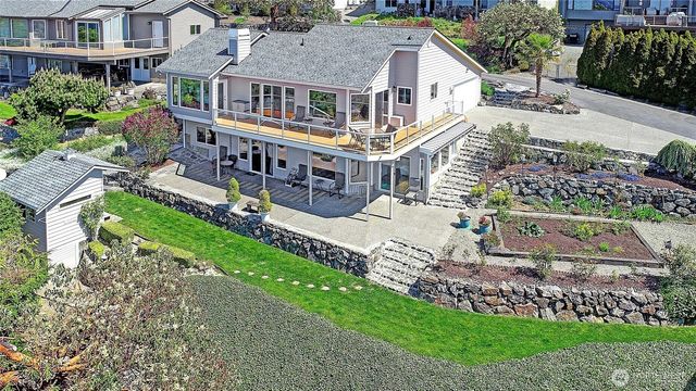 269 Burke Drive, Camano Island, WA 98282