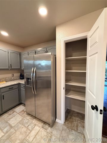 13010 E 77th Court North, Owasso, OK 74055