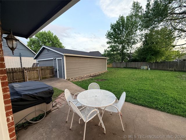 13010 E 77th Court North, Owasso, OK 74055
