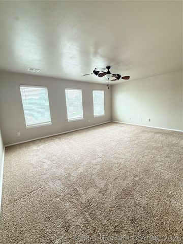 13010 E 77th Court North, Owasso, OK 74055