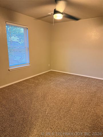 13010 E 77th Court North, Owasso, OK 74055