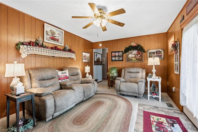 686 Kathryn Drive, Wilmington, OH 45177