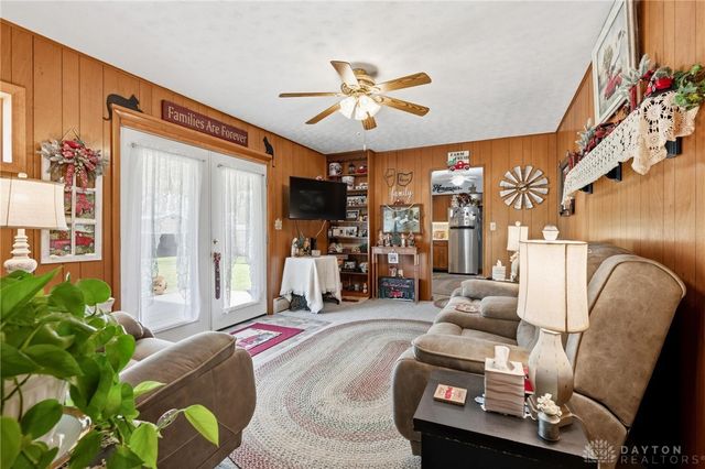 686 Kathryn Drive, Wilmington, OH 45177