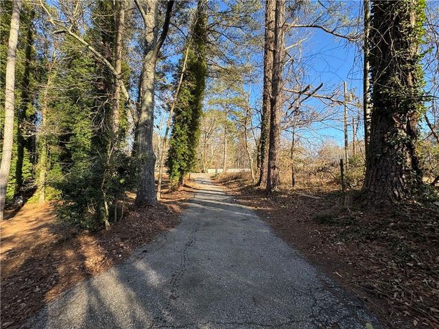 3955 Demooney Road, Atlanta, GA 30349