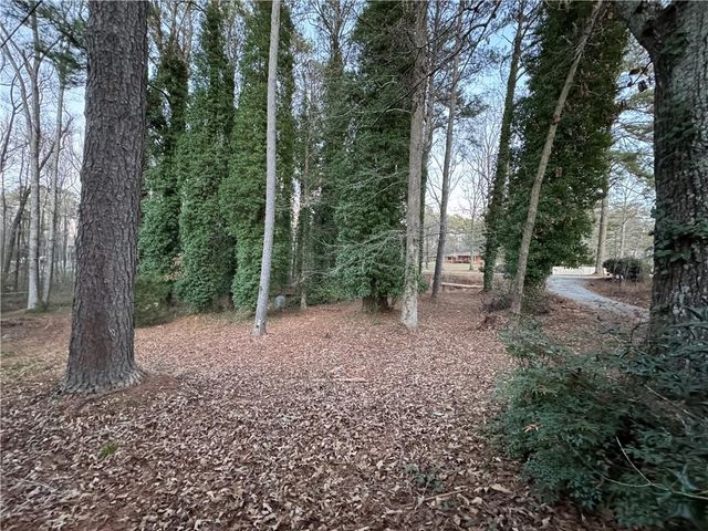 3955 Demooney Road, Atlanta, GA 30349