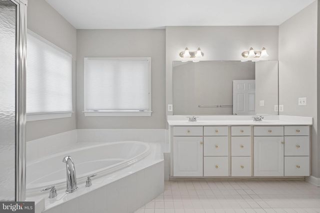 3830 GLEN EAGLES DR, Silver Spring, MD 20906