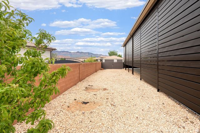 2707 W 220 N, Hurricane, UT 84737