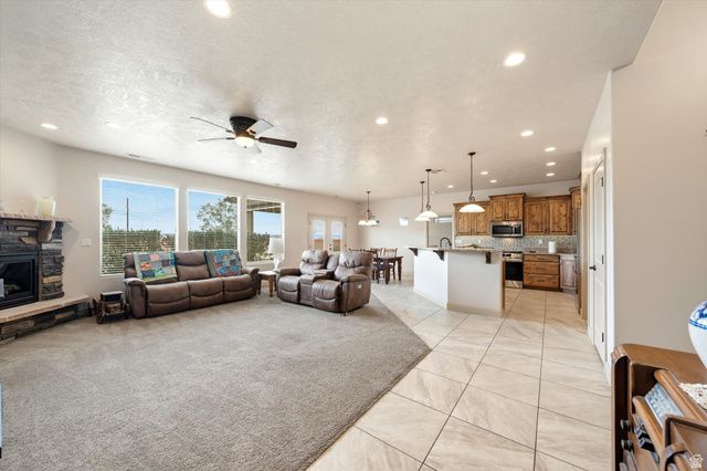 2707 W 220 N, Hurricane, UT 84737
