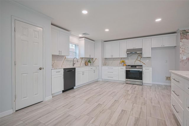 5914 Clerkenwell Drive, Houston, TX 77084