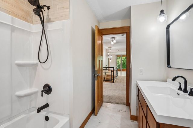 325 Townsvalley Road, River Falls, WI 54022