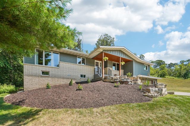 325 Townsvalley Road, River Falls, WI 54022