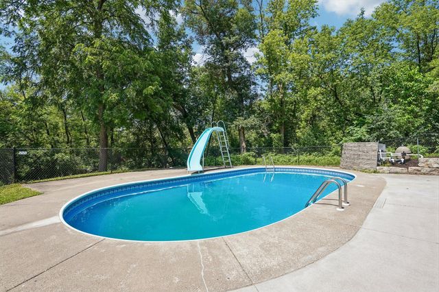 325 Townsvalley Road, River Falls, WI 54022