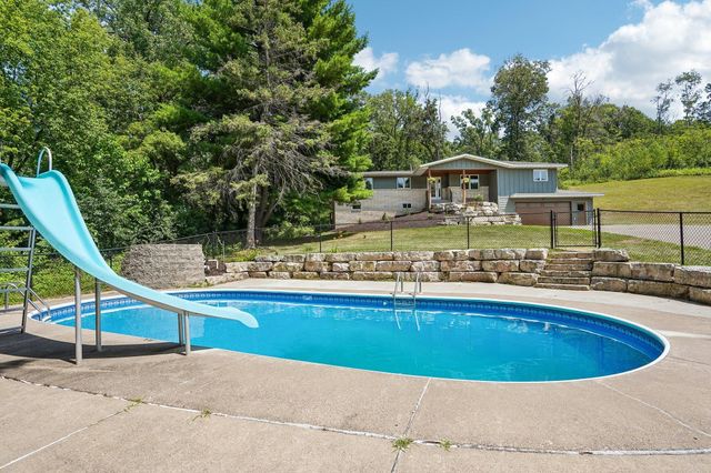 325 Townsvalley Road, River Falls, WI 54022