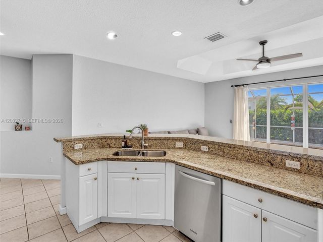 2117 NE 40th Rd, Homestead, FL 33033