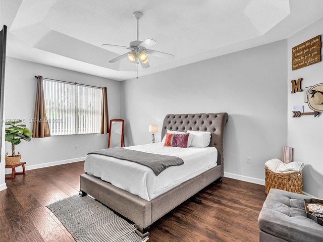 2117 NE 40th Rd, Homestead, FL 33033