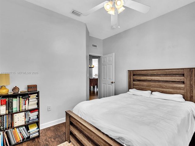 2117 NE 40th Rd, Homestead, FL 33033