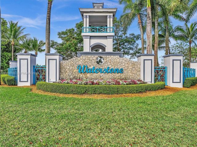 2117 NE 40th Rd, Homestead, FL 33033