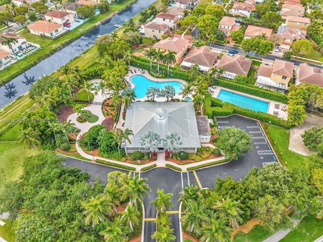 2117 NE 40th Rd, Homestead, FL 33033