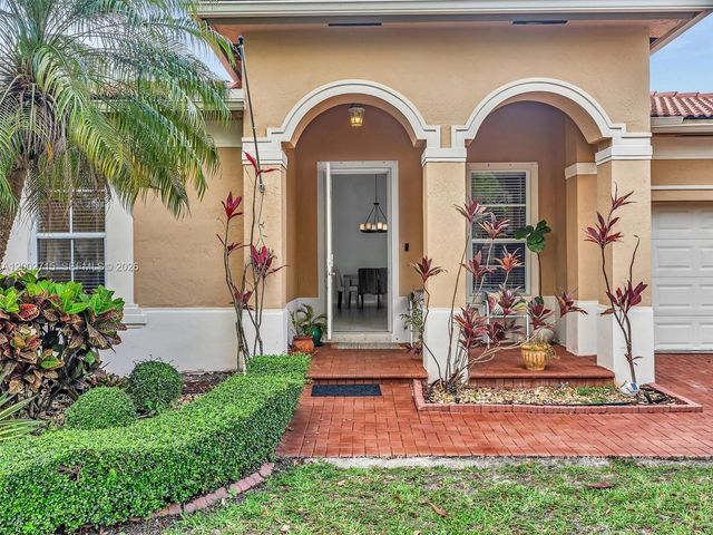 2117 NE 40th Rd, Homestead, FL 33033
