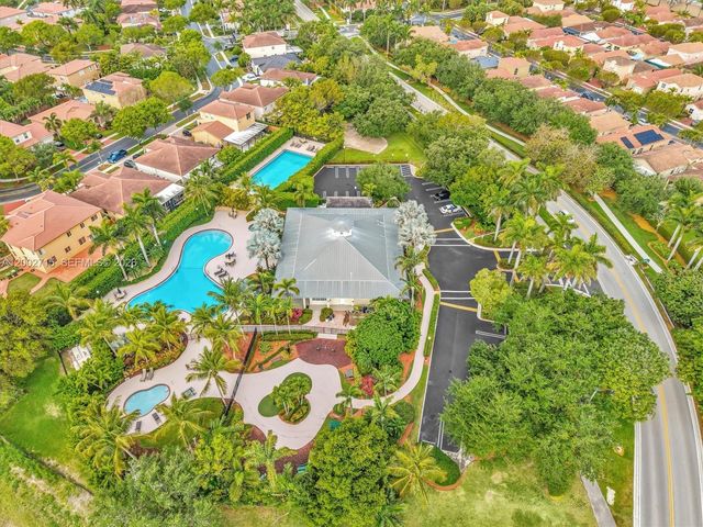 2117 NE 40th Rd, Homestead, FL 33033