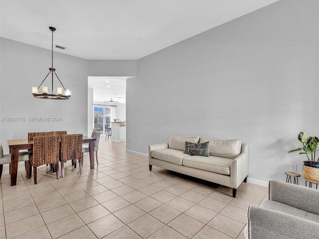 2117 NE 40th Rd, Homestead, FL 33033