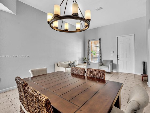 2117 NE 40th Rd, Homestead, FL 33033