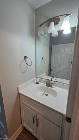 130 Burns ST, Hampton, VA 23669