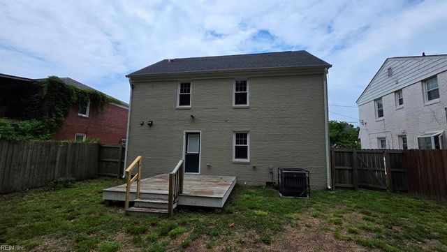 130 Burns ST, Hampton, VA 23669