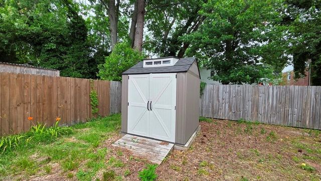 130 Burns ST, Hampton, VA 23669