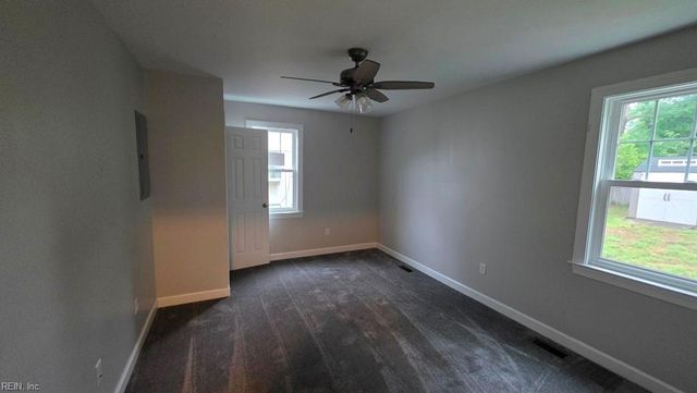 130 Burns ST, Hampton, VA 23669