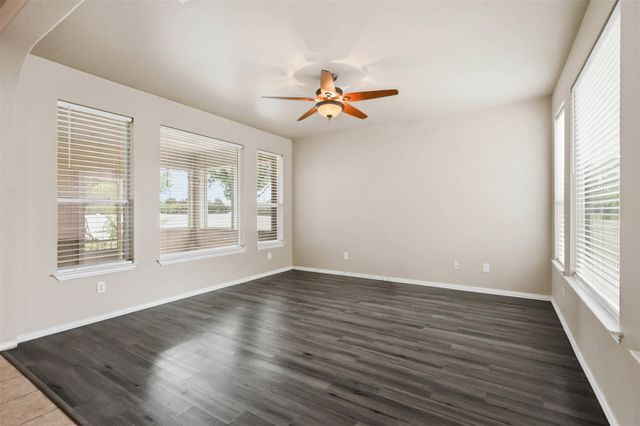 1833 Forsythe Drive, Savannah, TX 76227