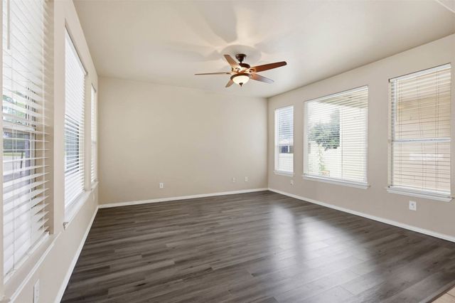 1833 Forsythe Drive, Savannah, TX 76227