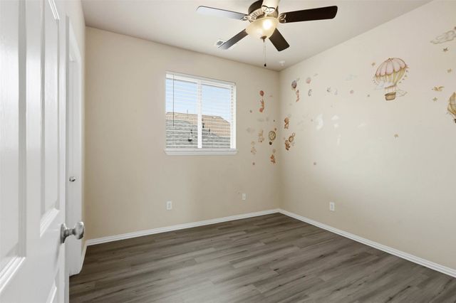 1833 Forsythe Drive, Savannah, TX 76227