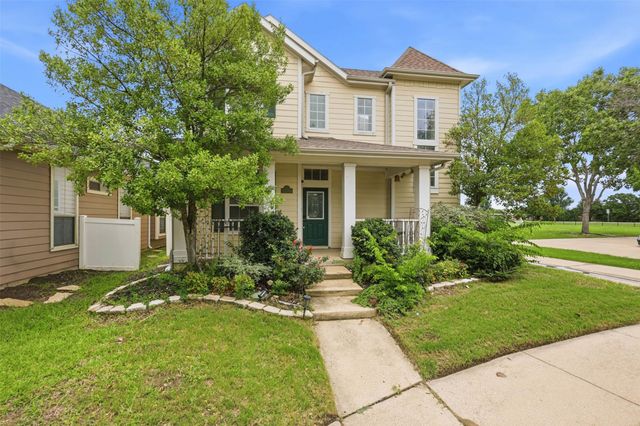 1833 Forsythe Drive, Savannah, TX 76227
