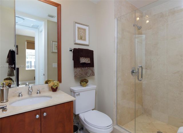 1607 Ponce De Leon Blvd 12E, Coral Gables, FL 33134