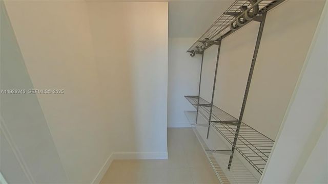 1607 Ponce De Leon Blvd 12E, Coral Gables, FL 33134