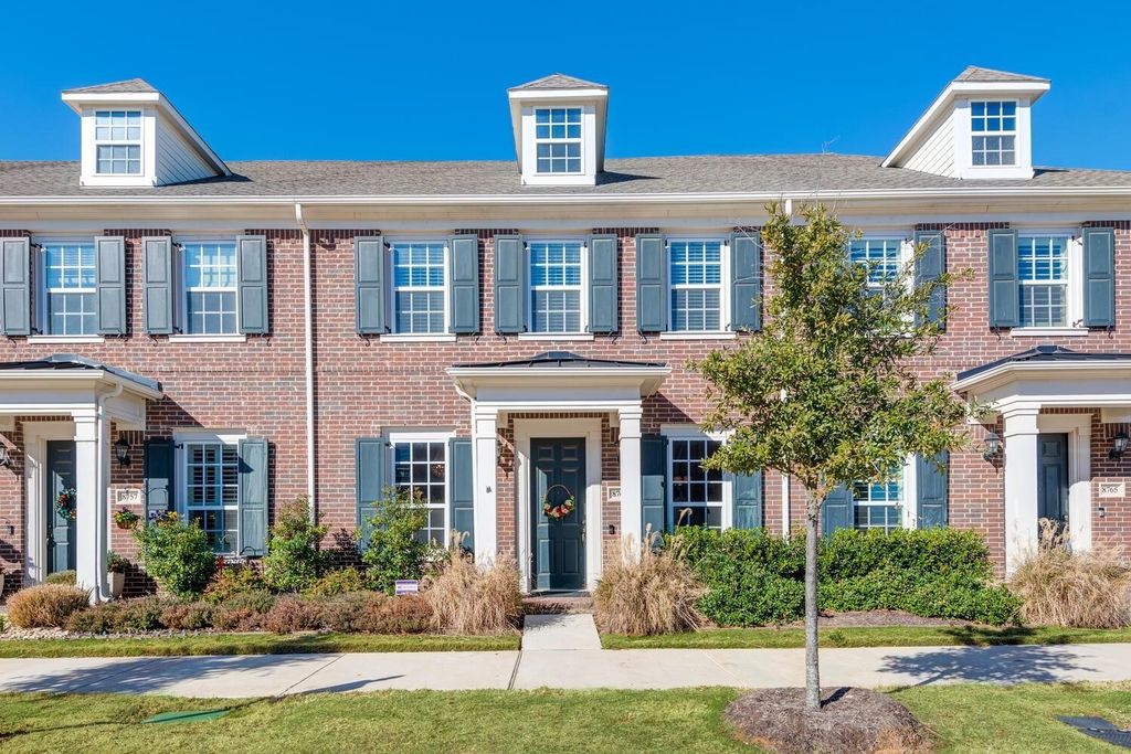 8761 Bridge Street, North Richland Hills, TX 76180