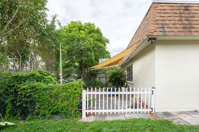 7651 NW 74th Avenue 1-2, Tamarac, FL 33321