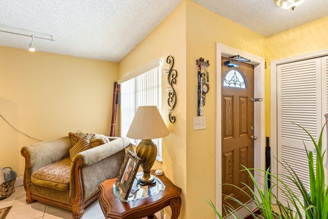 7651 NW 74th Avenue 1-2, Tamarac, FL 33321