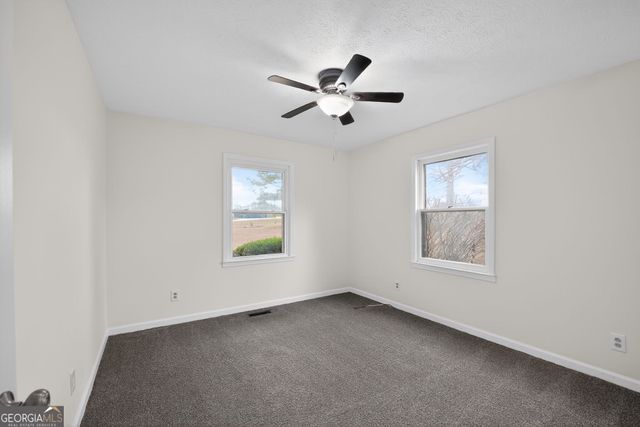 12 Clearwater Road, Sharpsburg, GA 30277