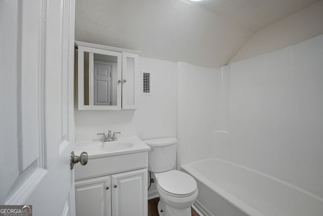 12 Clearwater Road, Sharpsburg, GA 30277