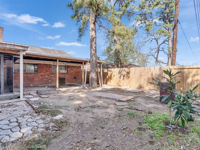 5602 Rivergate Drive, Spring, TX 77373